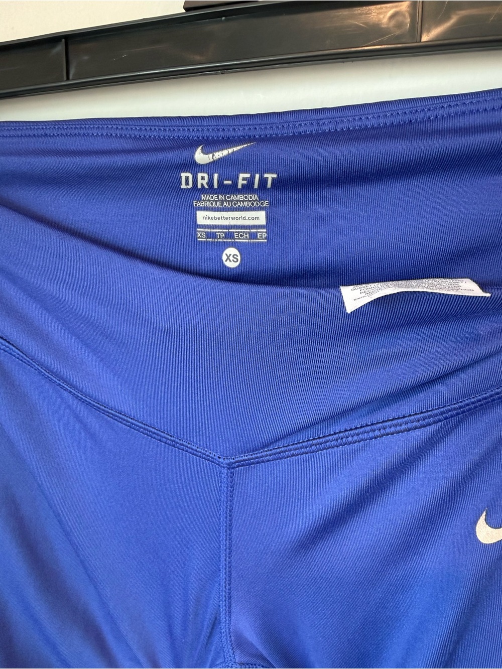 Nike Women’s Dual Tone Blue Athletic Dri-fit Capri Leggings - Picture 2 of 3